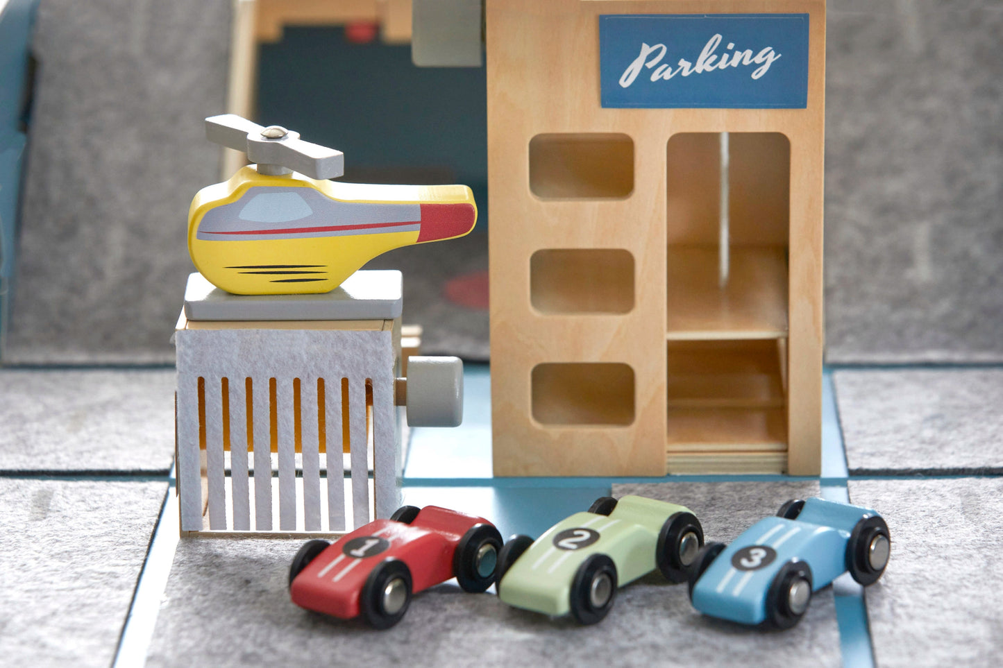 Car Lover Suitcase - Educational Kids Toy - Wonderful Little Company ™