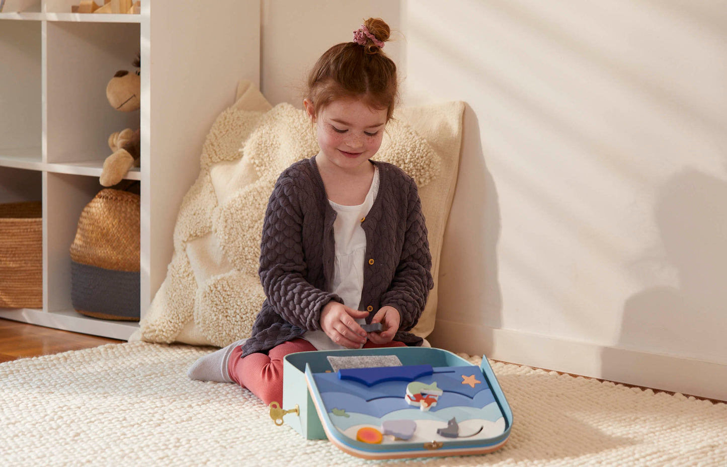 Ocean Explorer Suitcase - Portable Sensory Toy for Toddlers and Preschoolers 2-3+